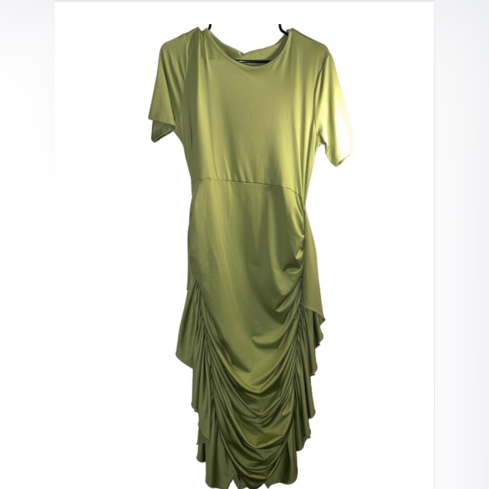 PLUS SIZE — Mica’s Ruched Side Ruffle Short Sleeve Mini Dress - NEVER WORN - 2x
